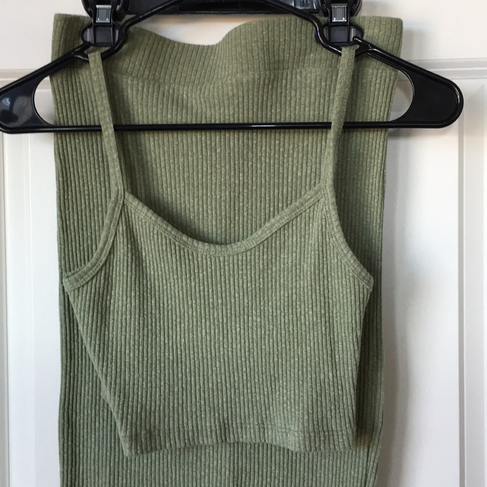 NWOT Green Skirt Set - Picture 3 of 6